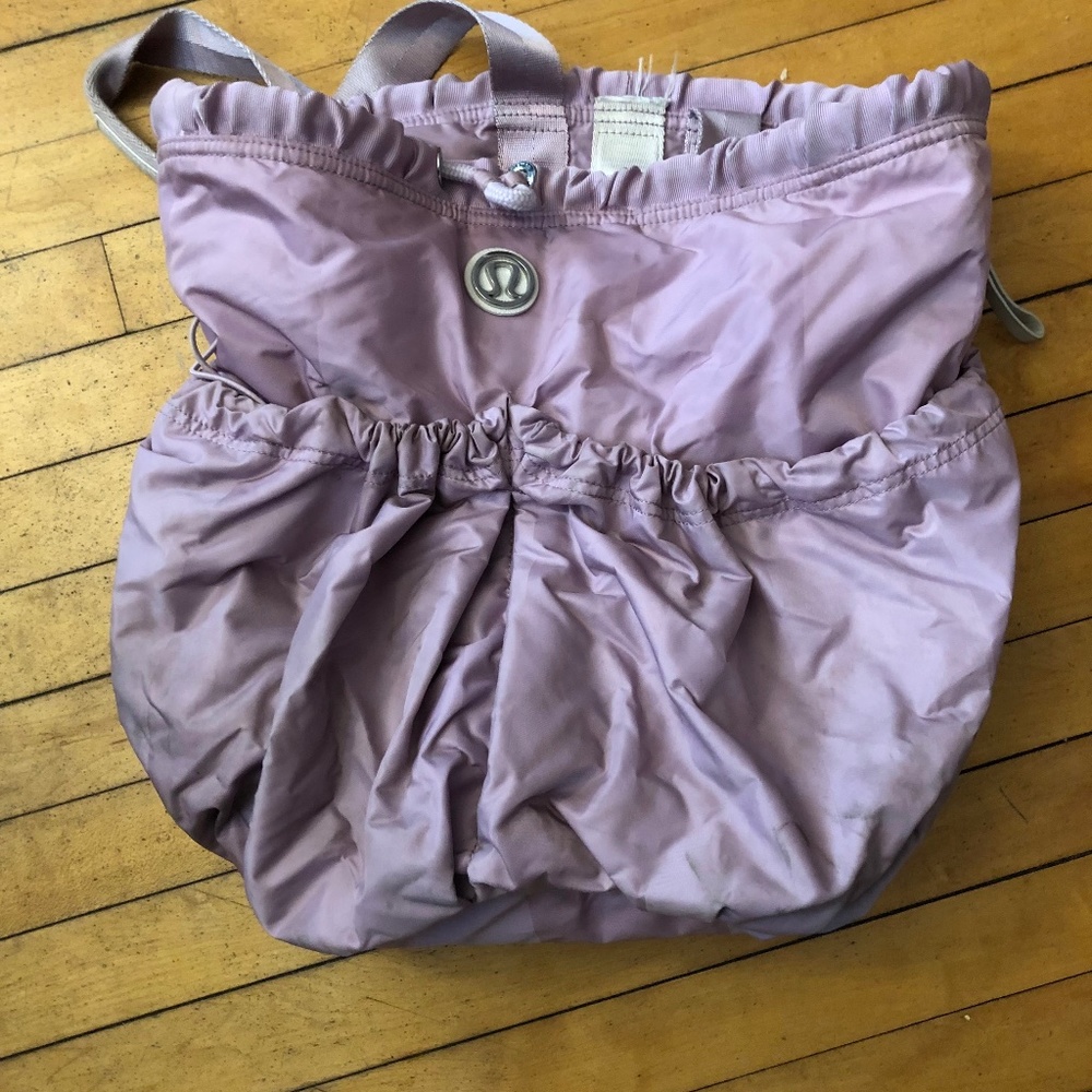 Lululemon tote bag
